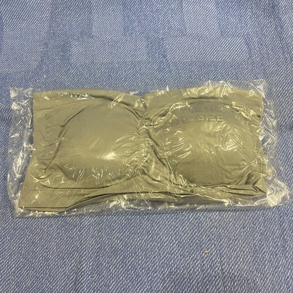 NIP Gray Wire-free Strapless Seamless Stretchy Bra - Picture 6 of 7